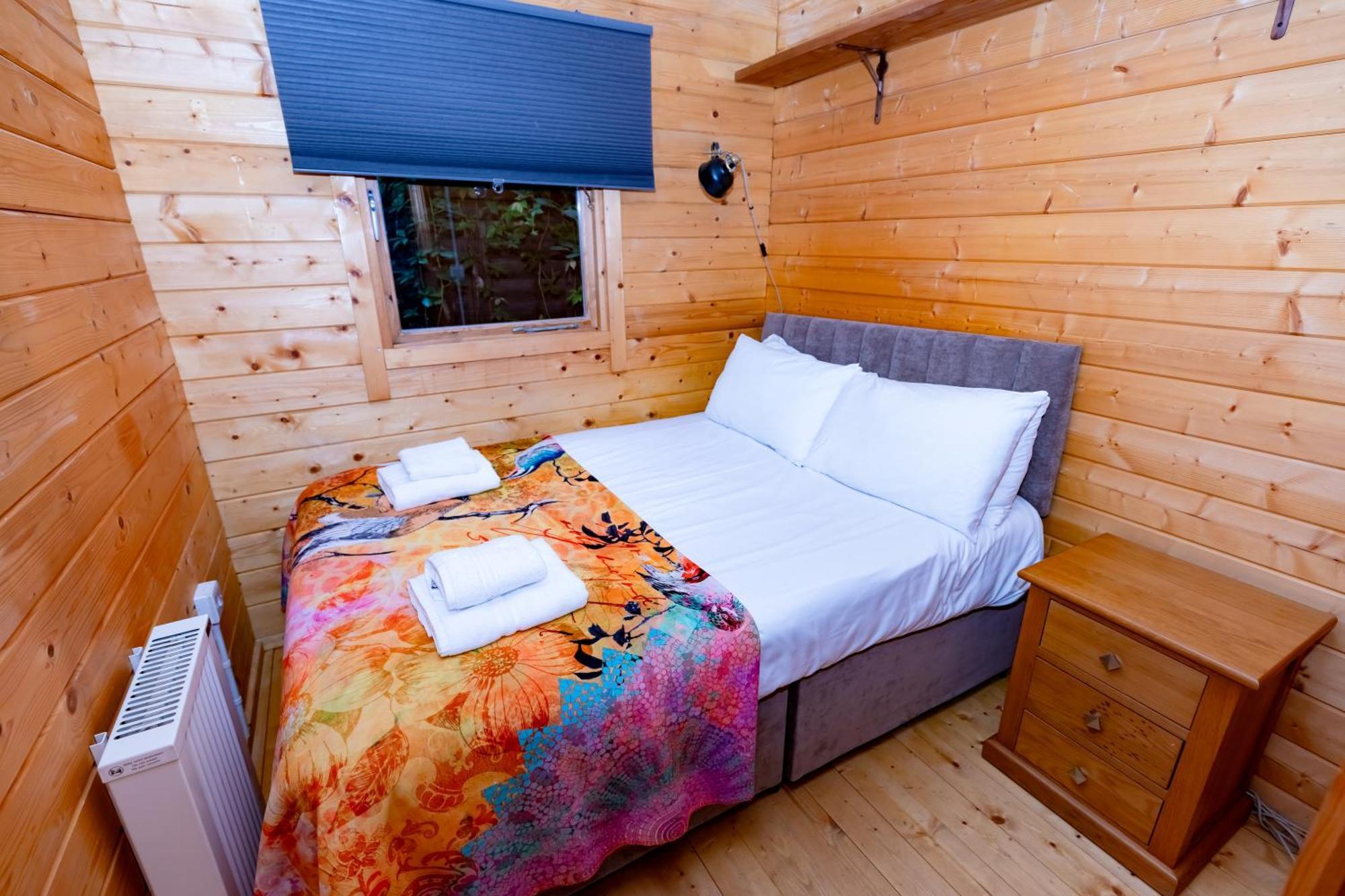 Universal Harmony Retreats Glastonbury Apartment Exterior photo